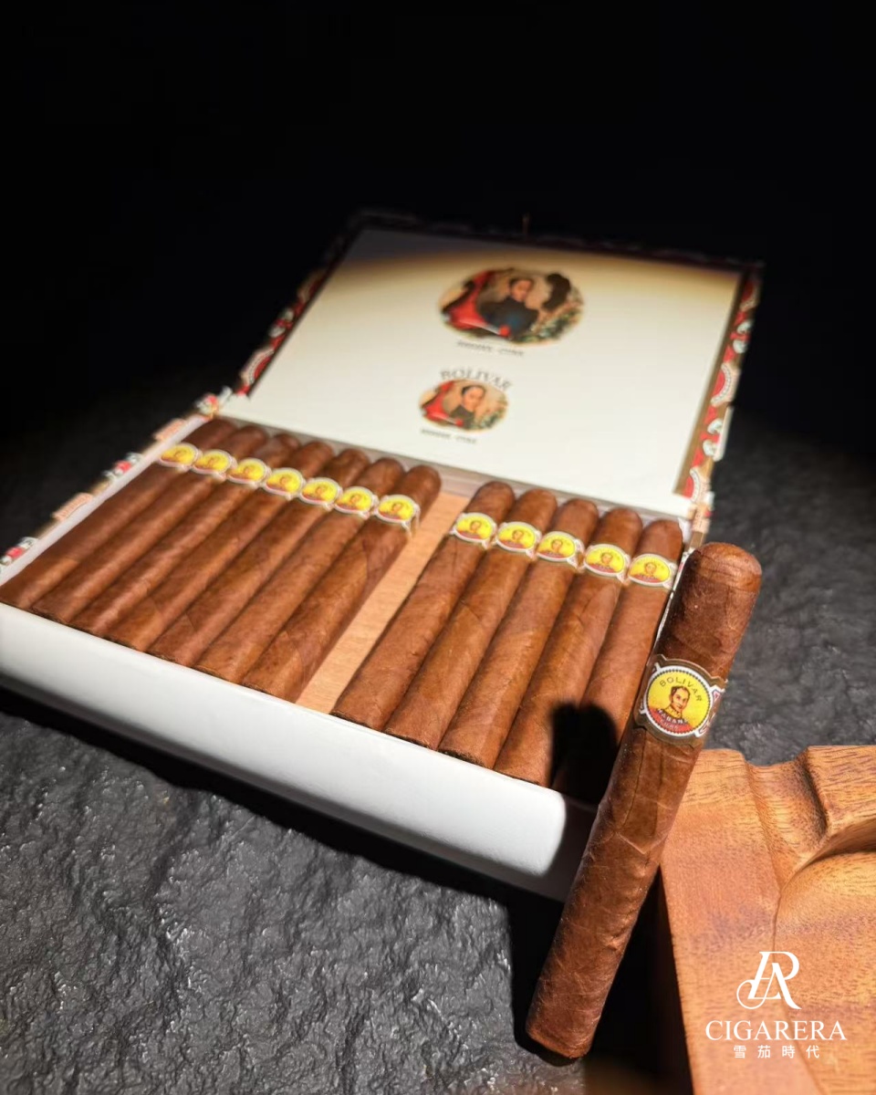 BOLIVAR PETIT CORONAS 小高朗拿25支